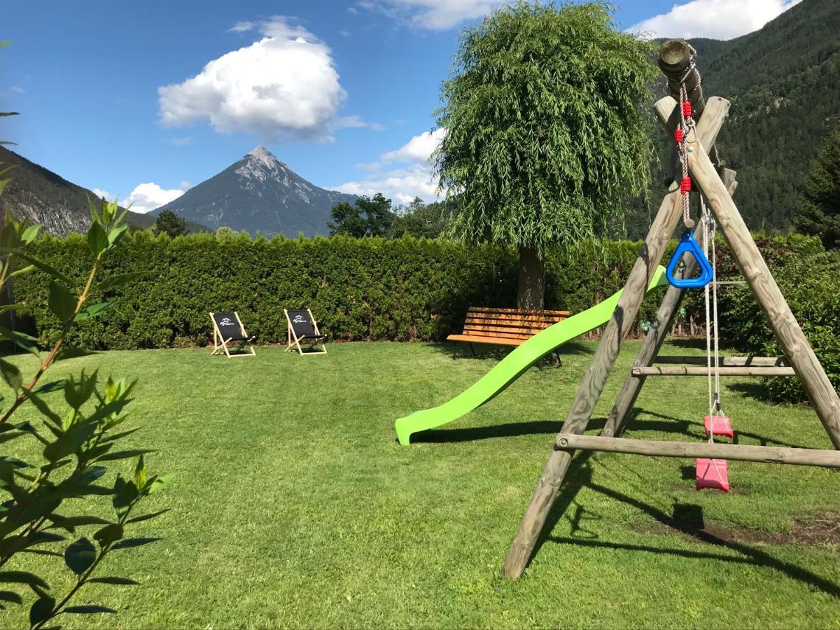 Apart Alp Line Apartment Mils bei Imst Bagian luar foto
